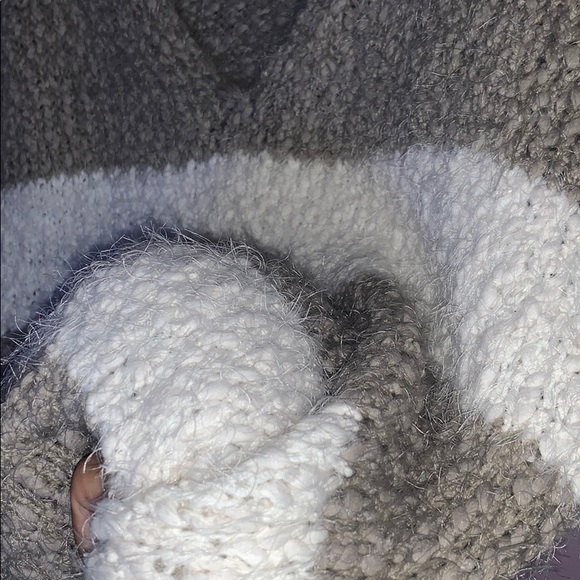 Sweater - Picture 3 of 3